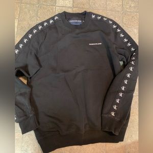 NWOT Calvin Klein crew neck size small